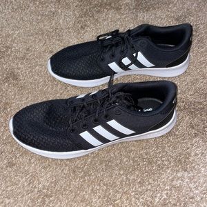 Adidas Women's Cloudfoam Qt Racer Running Shoe size 8.5.